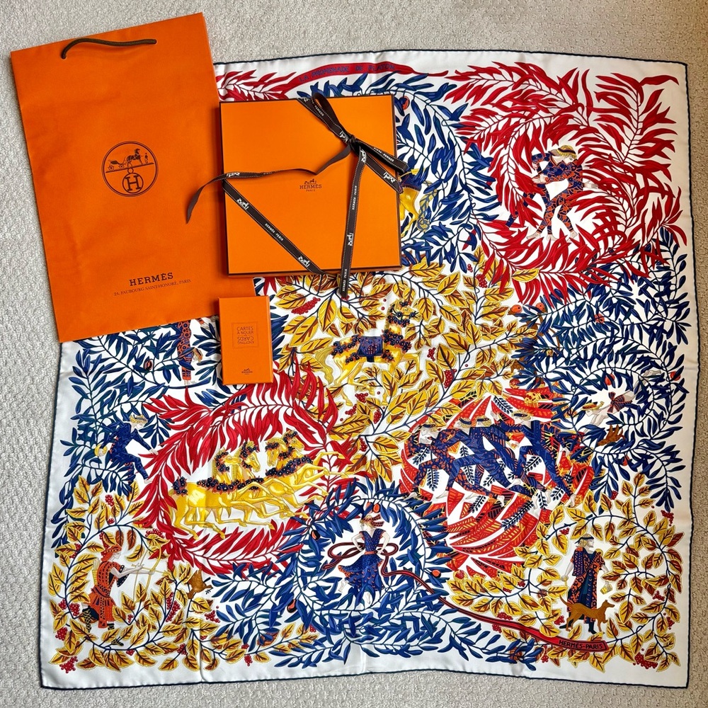 Hermès La Promenade de Platon Silk Scarf 90cm Marine Red w/ Box & Extras - Picture 10 of 12
